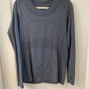 Lululemon long sleeve workout shirt